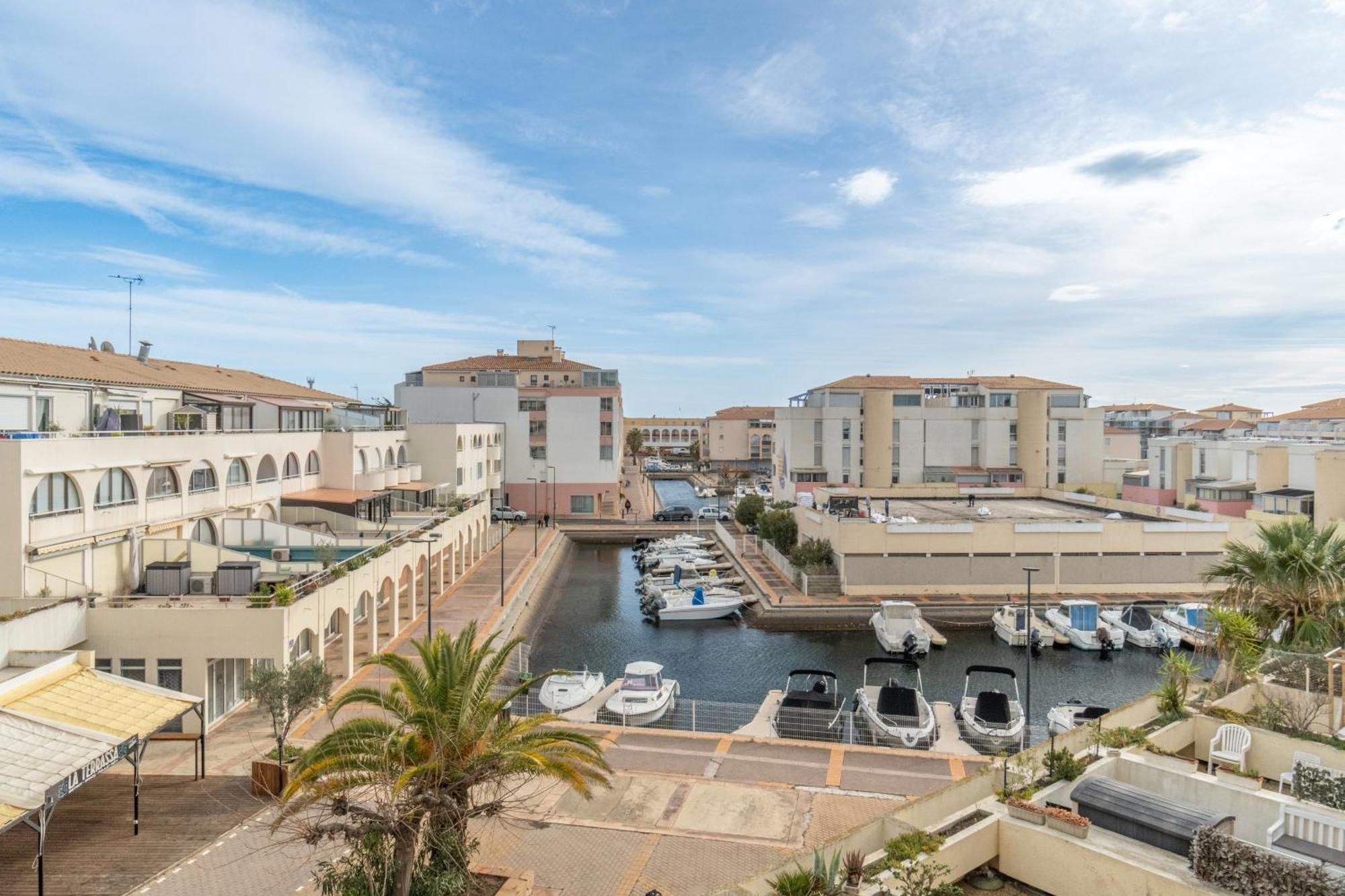 Appt T2 Cabine Clim Parking Privee Vu Mer Sete Exterior photo